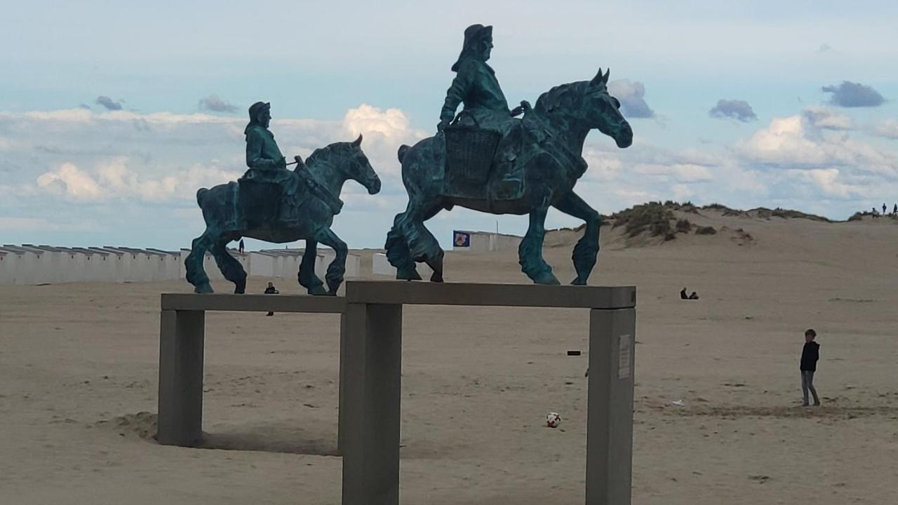Zeezicht Vanop Het 6 De Verdiep Oostduinkerke Ngoại thất bức ảnh