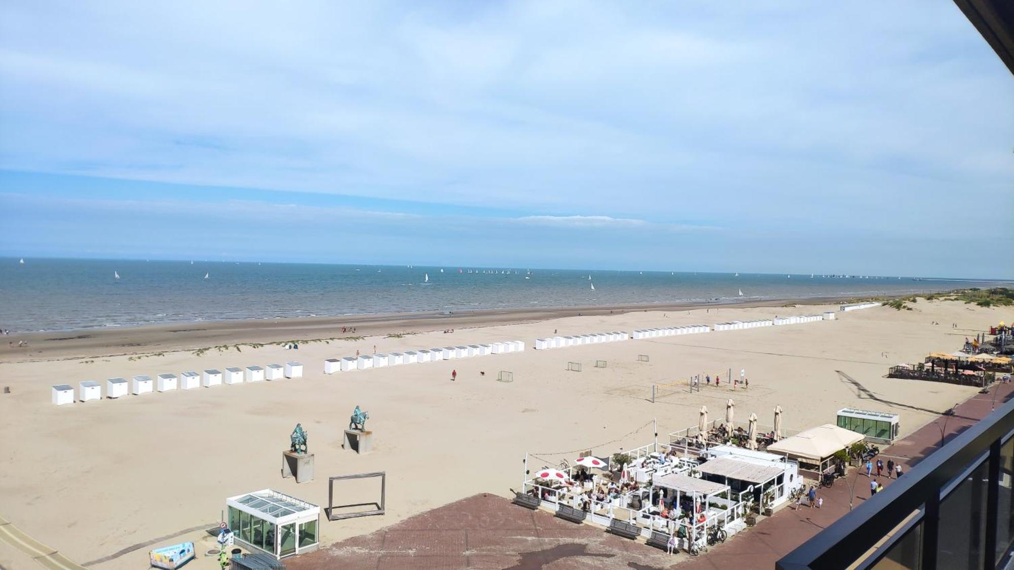 Zeezicht Vanop Het 6 De Verdiep Oostduinkerke Ngoại thất bức ảnh